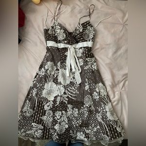 City triangles brown dress